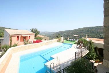 4-bedroom Topolia House