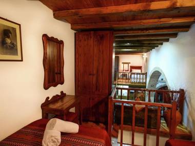 Lovely Holiday Home in Kalamitsi Alexandrou with Pool