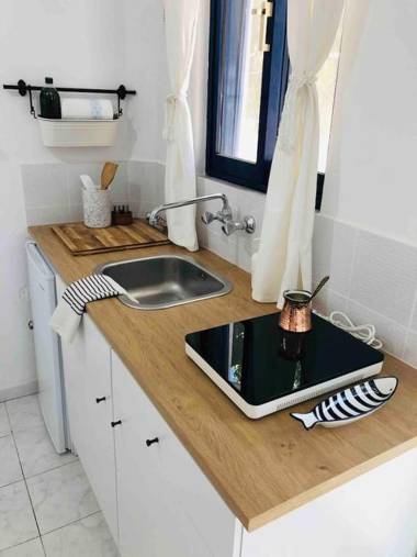 Fistiki Apartment - Sea view and island charm