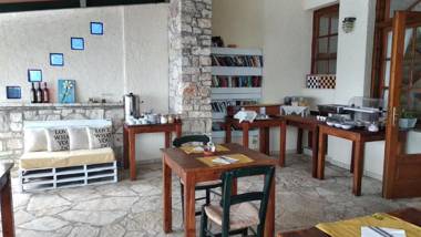 Grekis Beach Hotel and Apartments