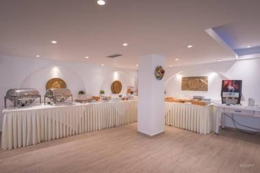 Aspalathras White Hotel