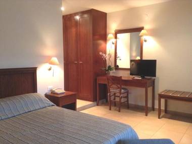 Frideriki Studios & Apartments