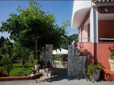 Amazona Apartments and Studios