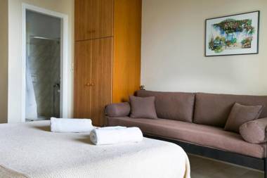 Irena Studios & Apartments