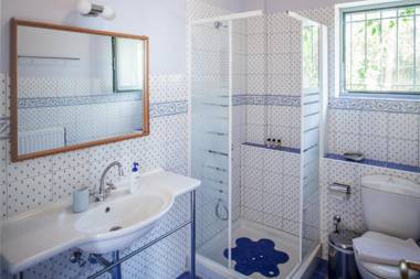 Absolute Villa by Stylish Stays