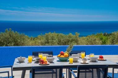 villa Shades of blue