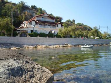 Elena's Luxury Studios & Apartments