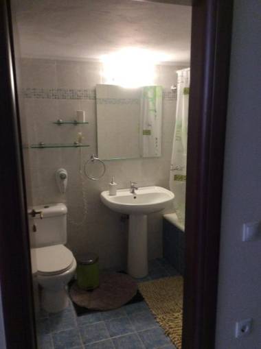 Modern Basement Apartment Gio Ii