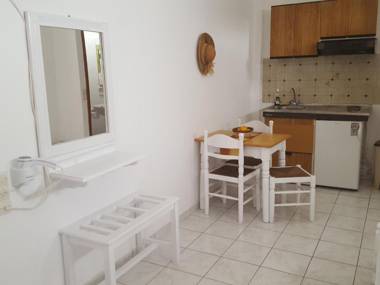 Aeolos Hotel Apartments