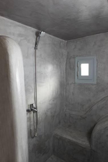 Lava Suites & Lounge