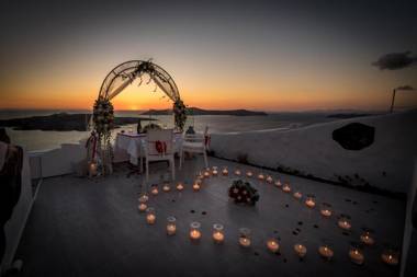 Fira Deep Blue Suites