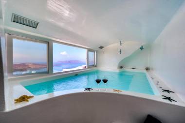 Fira Deep Blue Suites