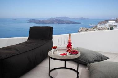 Amity Suites - Adults Only