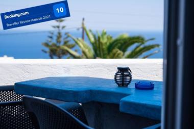 N RENIERIS Apartments