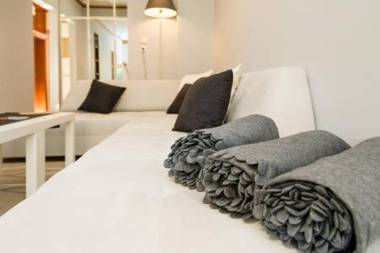 95sqm 7minCenter Gas Heating 2AC Opticalfiber 2 Smart NETFLIX