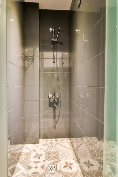 White Bottle Superior Apartments