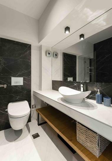 Square Elegant Suites