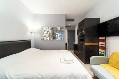 Galleries Elegant Suites