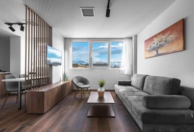 Ultima Suites Nilie Hospitality MGMT