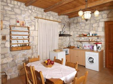 Gerolakos Country Houses