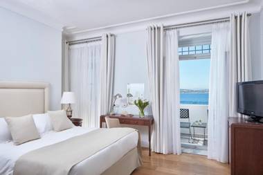 Poseidonion Grand Hotel