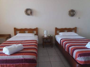 Skoutari Beach Hotel