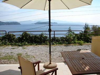 Mandaniki Apartments