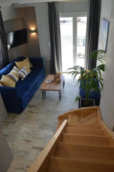 kastro luxury studios and mezonette