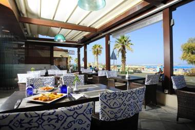 Steris Elegant Beach Hotel & Apartments