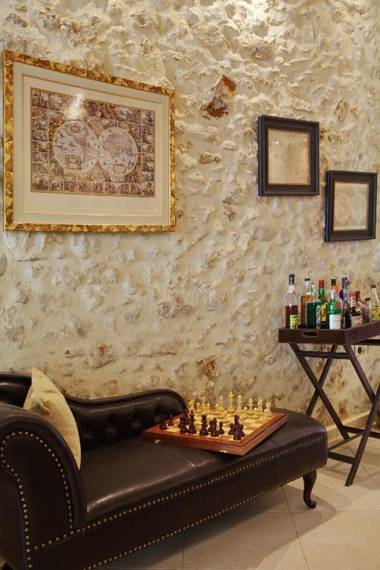 Casa Moazzo Suites and Apartments