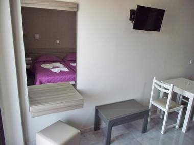 Vesperi Studios & Apartments