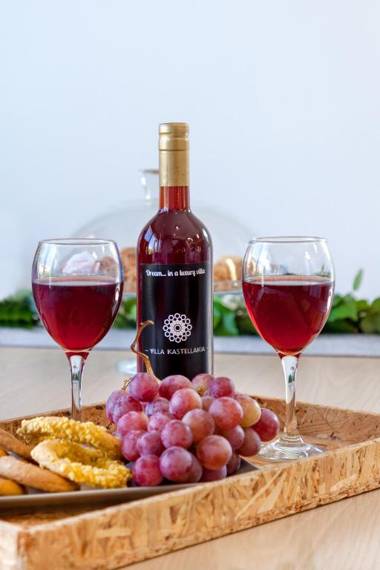 Villa Kastellakia Executive - Heated Pool