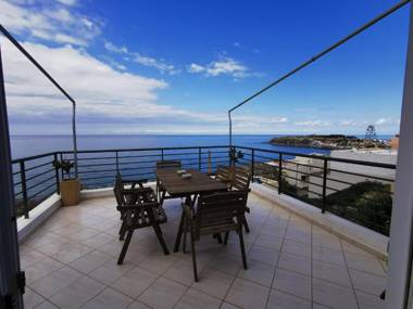 Valeria Sea View Apartment in Rethymno Crete