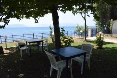 Lydia Rooms & Studios