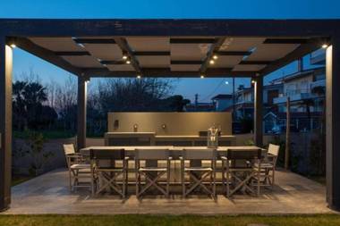 Seaside new villa with pool