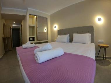 Paradise Hotel & Bar