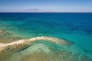 Oceanis Luxury Suites