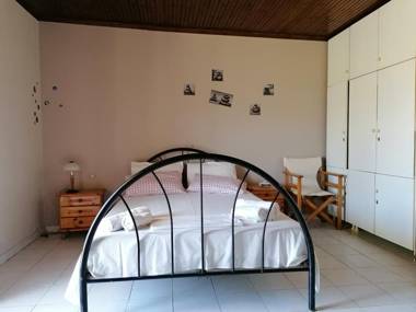 Agia Marina Studios B