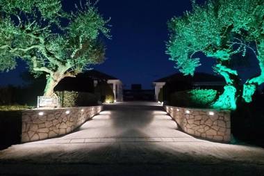 Madini Luxury Villa With Private Pool - Happy Rentals