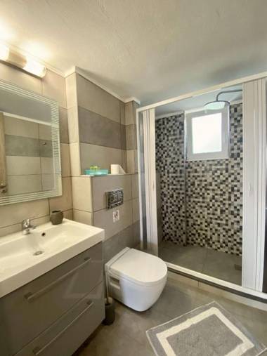 Eirini & Manolis Apartments