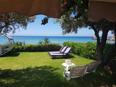 Beachfront House 13 Glyfada