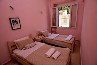 Flora Maisonettes 2
