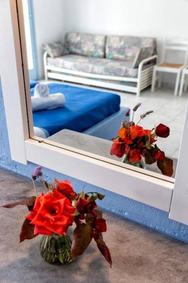 Stratos Apartments & Studios