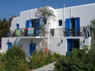 Bizas Rooms & Studios