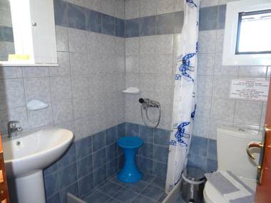 Kontaratos Studios & Apartments