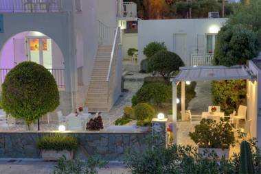 John's Rooms & Studios