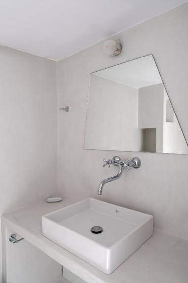 Parikia's Crossroad 3 Bedroom House