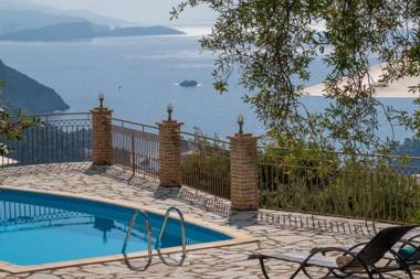 Apolis Villas & Suites Resort