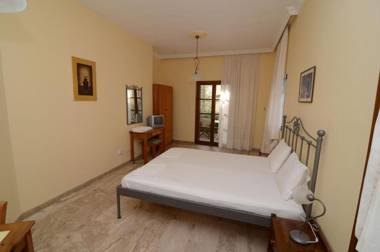 Elizabeth Rooms & Apartments