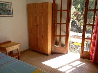 Exclusive Cottages in a quiet oliverove near the sea